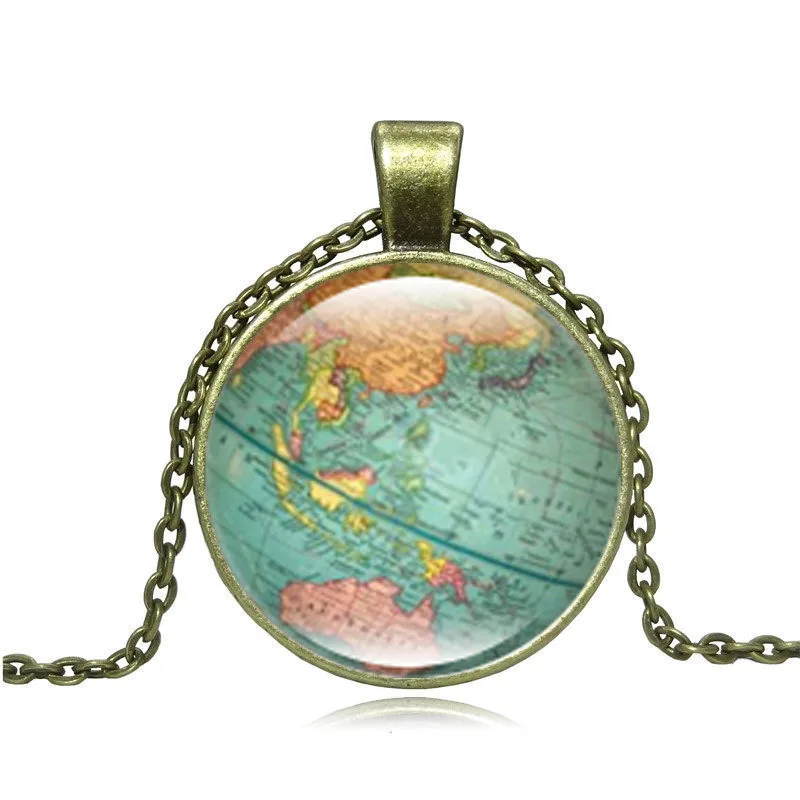 

2019 Hot Sale Glass World Map Pendant Necklace Handmade Single Side Jewelry 3 Style Vintage Chain Necklace Accesories