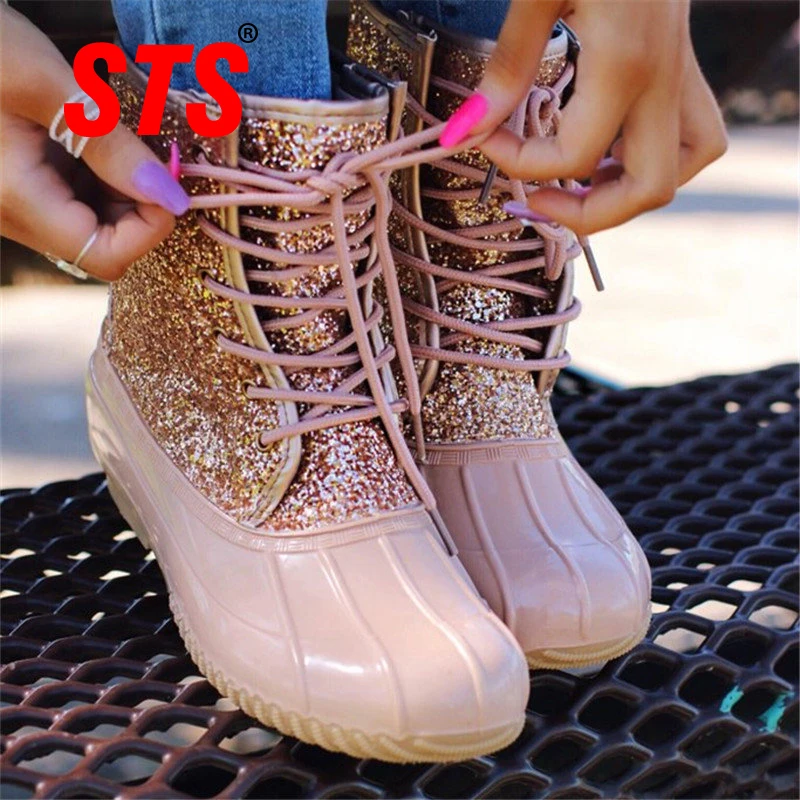 Baratos STS botas de mujer 2019 mujer Sexy moda tobillo botas de nieve Bling Sequin invierno Botas de lluvia botas de pato femenino impermeables zapatos de mujer