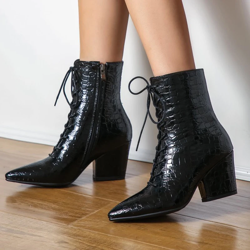 

Pointed Toe Western Cowboy boots Lace Up Chelsea Ankle Boots Short Plush Snake Cowgirl Boots Squre Heel Winter Women Shoes