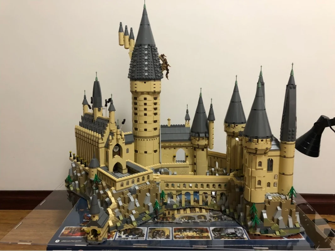 

Movie Big Size The Hogwarts Castle Building Kit Blocks Toys for Children