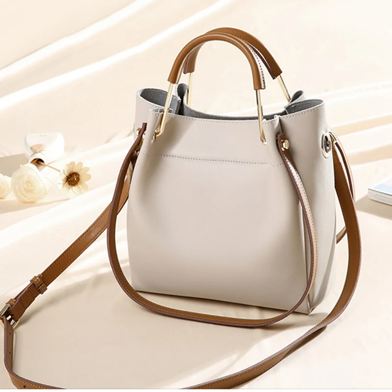 

Fashionable New Arrival High Quality Classic Woman Handbag with One Shoulder Strap Elegant Female Tote