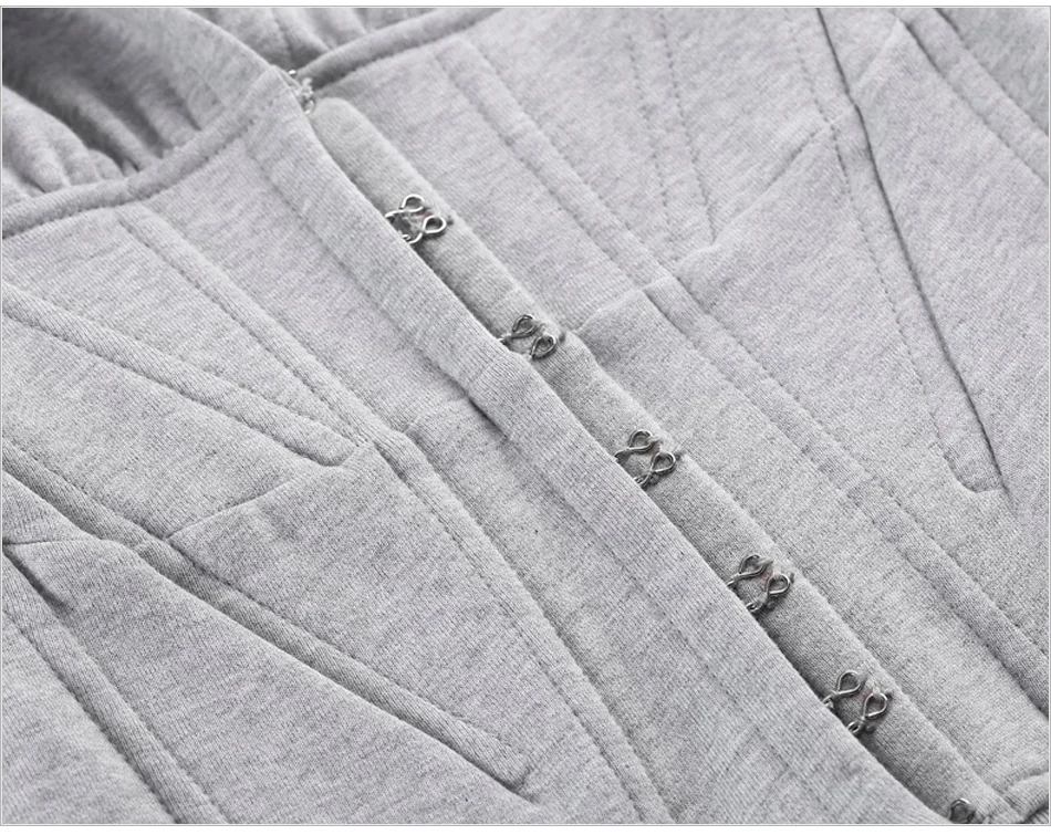 DETAIL-Grey-sweatshirt_3