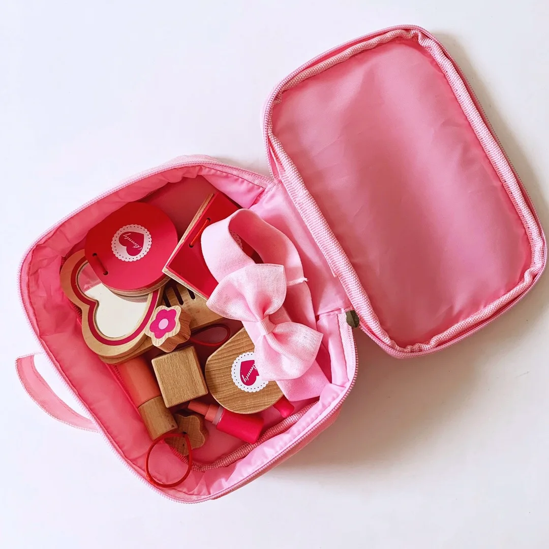 

Export South Korea Doctor Nurse Toy Medical Kit Children Strawberry Model Cosmetic Bag Wooden Toys Play House