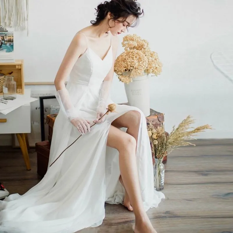 

New Arrival White Lace Wedding Dresses Long A line V Neck Sweep Trian Backless Bridal Wedding Party Dresses 2019 Bridal Gowns