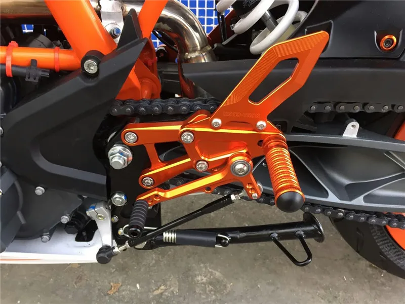 Мотоцикл Регулируемый Rider Сзади наборы для ухода за кожей Rearset Подножка для ухода за кожей ног колышки KTM RC125 RC200 RC390 RC 200 390