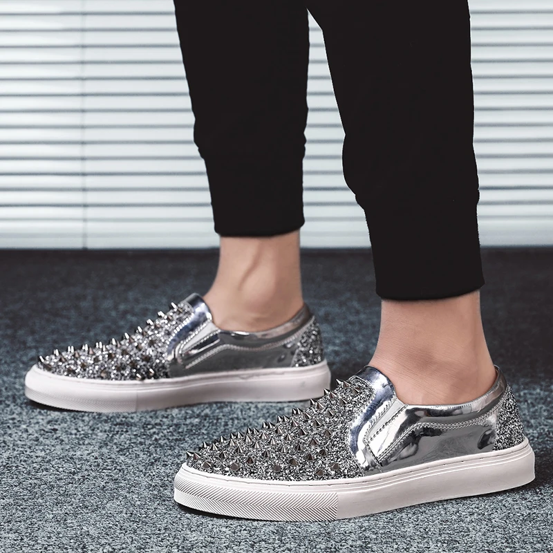 England style men casual stage punk wear comfortable rivet loafers genuine leather shoes slip on lazy shoe flat platform sneaker