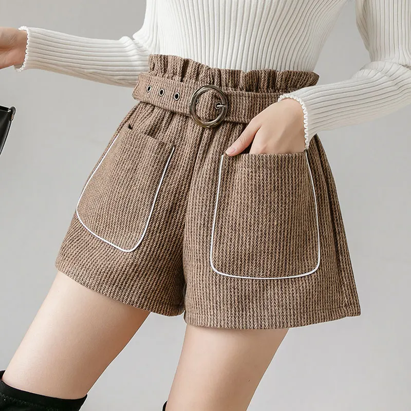 Trytree Autumn Winter woman Casual Shorts Loose Belt Pockets High waist Solid 3 Colors Fashion All-Purpose Style Short - Цвет: Khaki