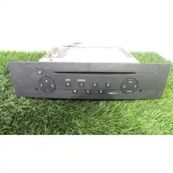 

1582179 Audio system/Radius Cd Renault Vel Satis (bj0)