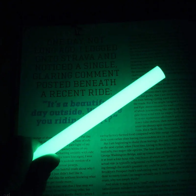 TEC Accessories Embrite Beacon - Parche de moral (verde) – Parche de transporte diario que brilla en la oscuridad con gancho y bucle – Parches tácticos militares de Airsoft para equipo