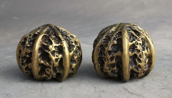 

606 ++++++Folk China Collect Bronze Carve Play Hand Bead handball walnut Lucky Statue Pair