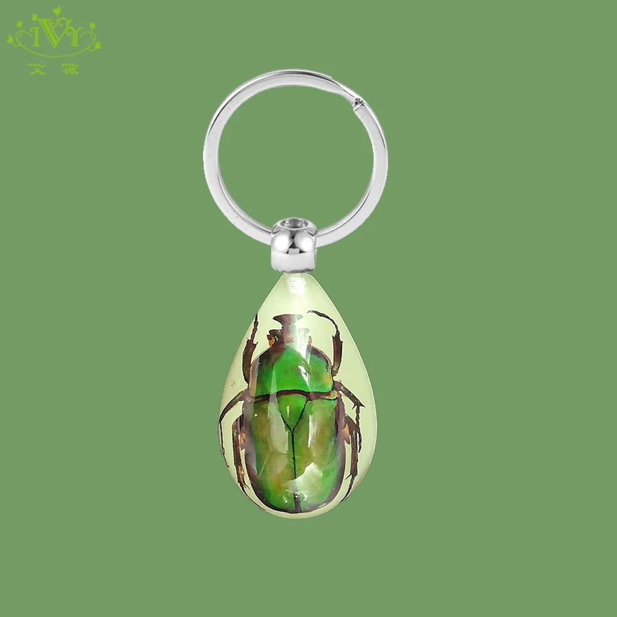 

Luminous Trinket Insect Keychain Handmade Resin Stitch Natural Green Beetle Key Ring Glow In The Dark Bag Keychain for Woman Man