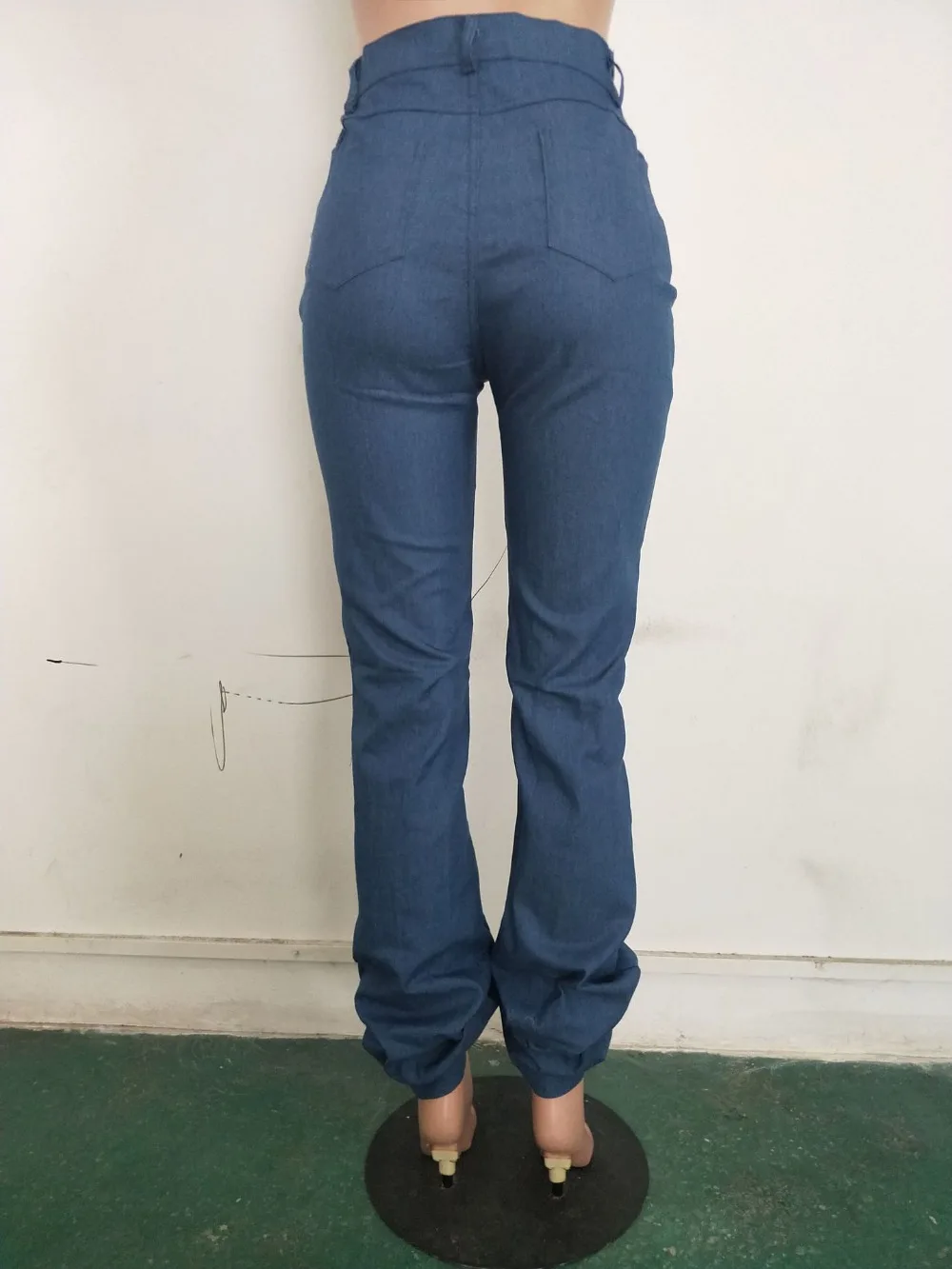 12123467640_167443750