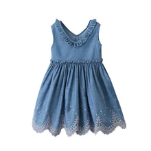 Кружевное джинсовое платье для девочек; летнее платье без рукавов; высококачественное Модное детское кружевное платье с v-образным вырезом для девочек; детская одежда