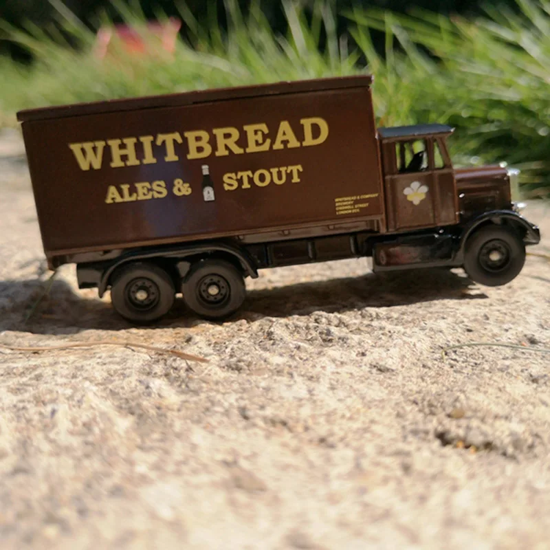 Collection Of Boutique Models 1/43 London Whitbread Beer Retro Six-wheeled Model Alloy Die-casting Vintage Truck Toy Car