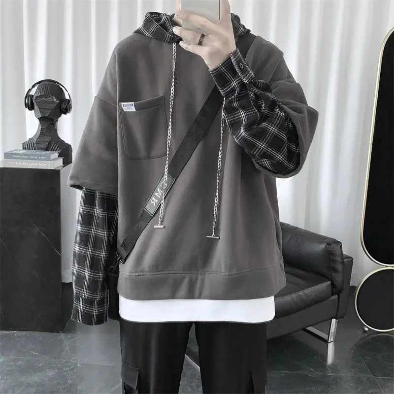 

Spring and autumn new fake two-piece sweater male tide Hong Kong wind student Joker loose Harajuku hooded jacket male