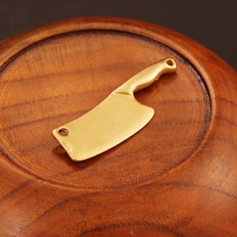 knife pendant brass (1)