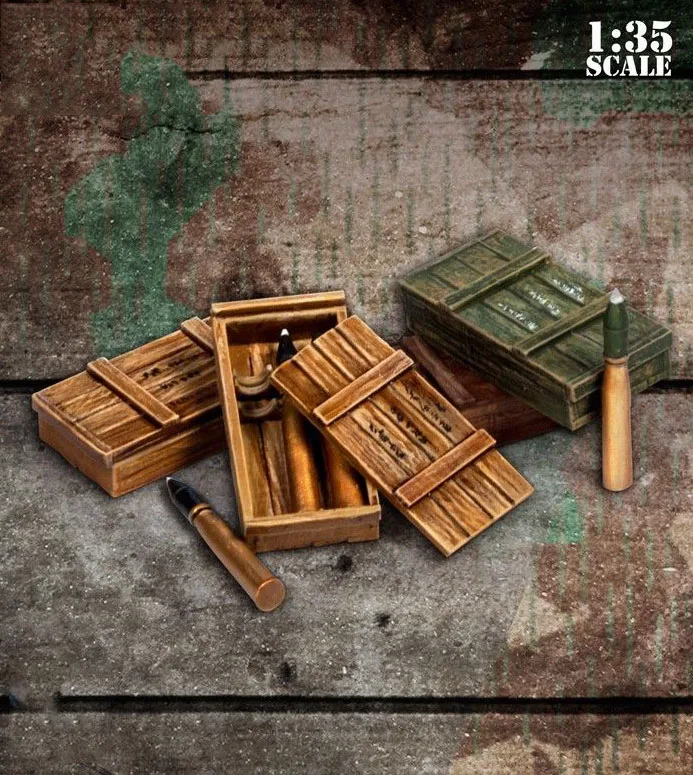 

1/35 Resin Model Building Kit Figure Box and cannonball