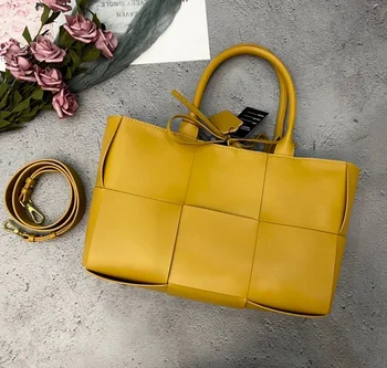 

Luxury Designer High-quality Genuine Leather New Cowhide Woven Tote Bag Star Same Style Large-capacity Handbag Women