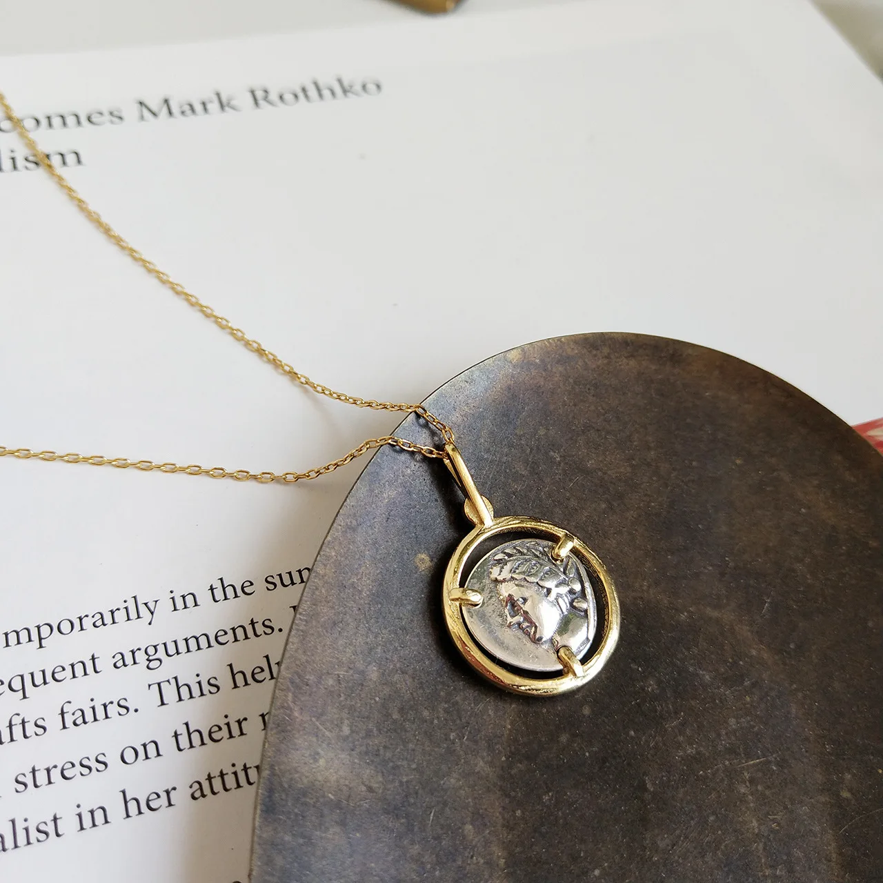 

-Style zhi qiao Design-South Korea Korean-style Accessories Europe And America 925 Sterling Retro Figure Gold Necklace Short Nec