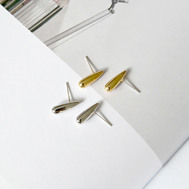 Peri'sBox Золотая латунная крошечная серьга-гвоздик капля серьги для женщин полированные Шарп конусные серьги стильные минималистичные серьги-гвоздики