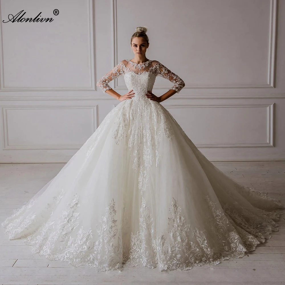 

Alonlivn Luxury Arabic Beaded Pearls Wedding Dress Elegant O-Neck Flower Appliques Three Quarter Bridal Gowns Robe De Mariee