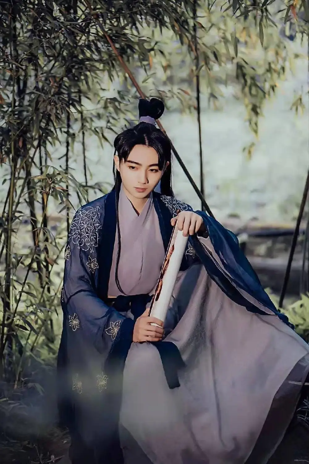 Hanfu Мужская одежда китайский стиль синий элегантный с вышивкой |