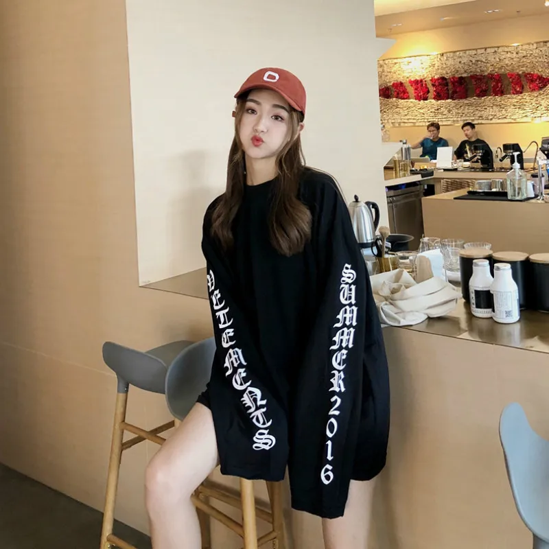 Ulzzang Винтажный стиль футболка с буквенным принтом женская уличная одежда осень размера плюс женская Свободная футболка с длинным рукавом трендовая одежда
