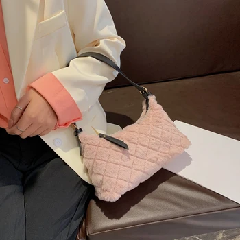 

2020 New Winter Lattice Pattern Small Shoulder Bags For Women Female Warm Fur Tote Bag Soft Plush Underarm Bags Phone Purses