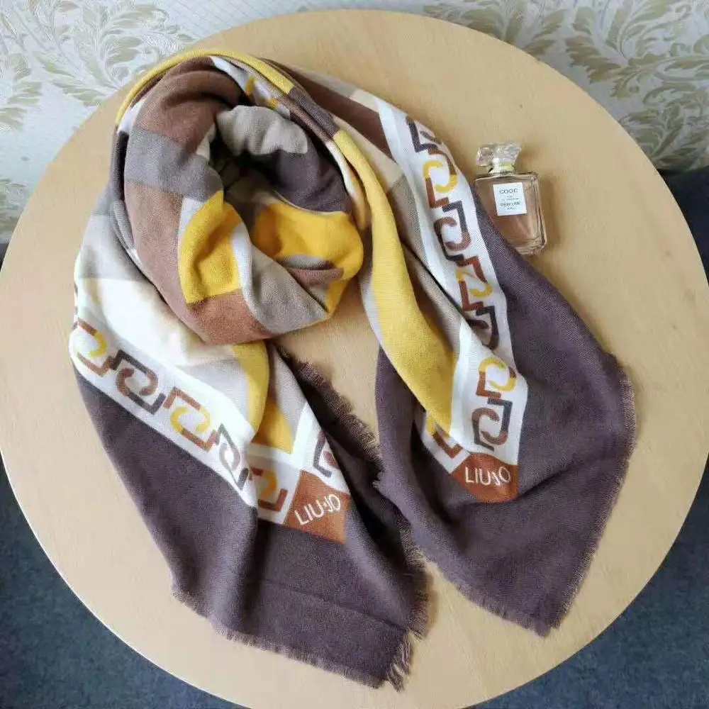 22 Regalos de la serie de bufanda de primavera, otouno e Invierno de Sauce de moda italiana en - Цвет: 22