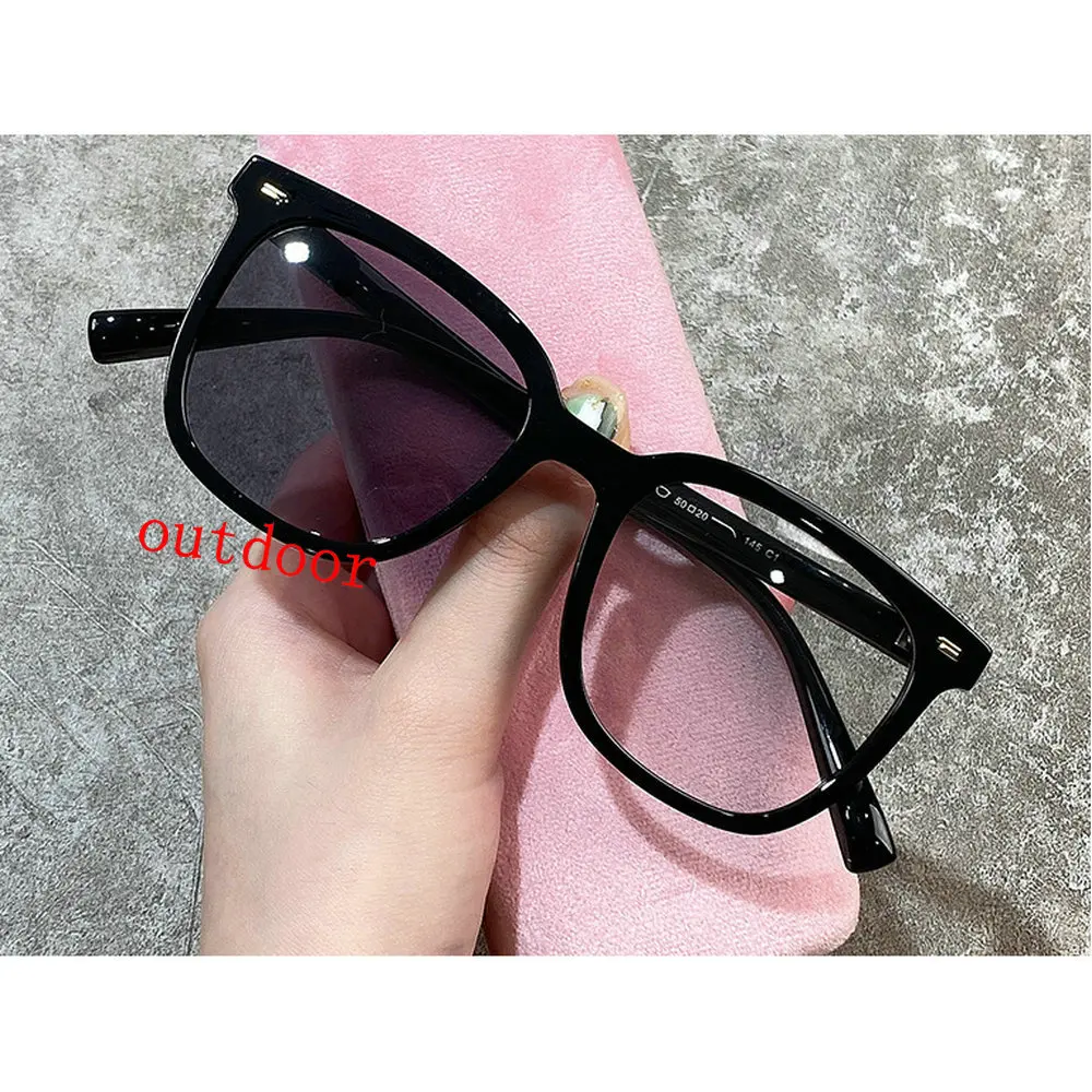 16890884635_910189558