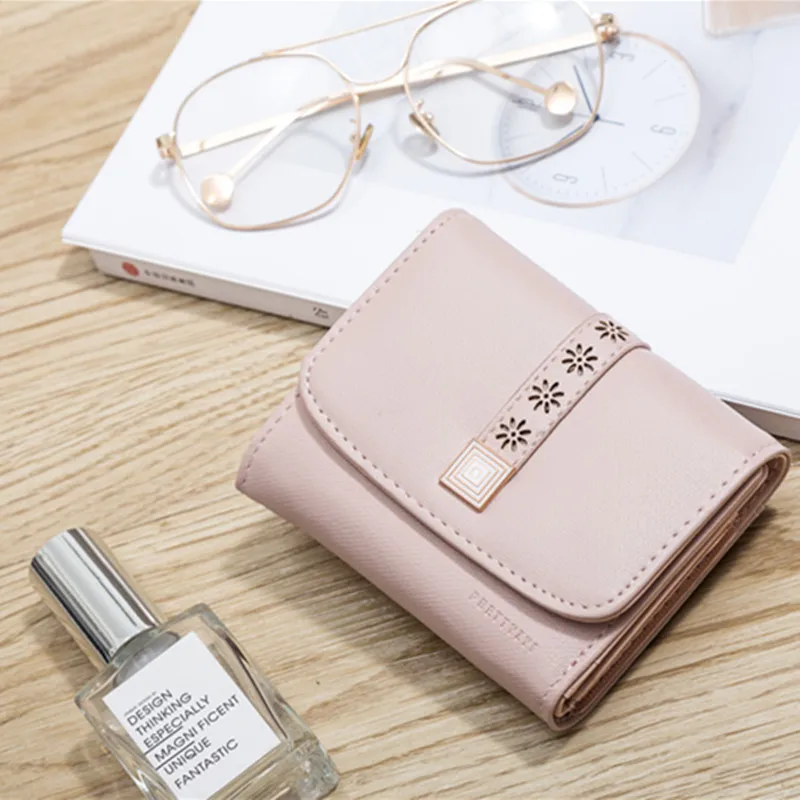 

Short ladies wallet 2020 new Korean style small fresh hollow folding PU wallet student 3 fold zipper coin purse designer wallet