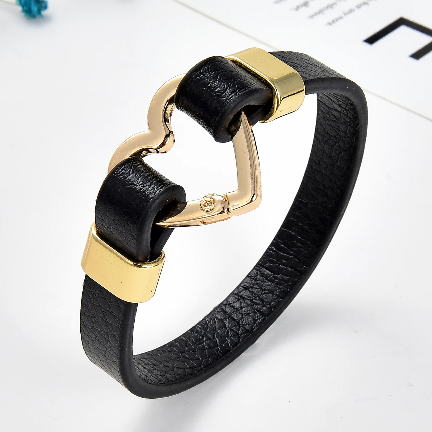 Trendy Heart Shape Spring Clasp Women Bracelet Gold Color Metal Black Leather Bracelets Girl Fashion Jewelry