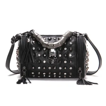 

2019 New Genuine Leather Tassels Skull Handbag Women Luxury Rock Rivet Punk Shoulder Bag Black Sheepskin Messenger Travel Bag