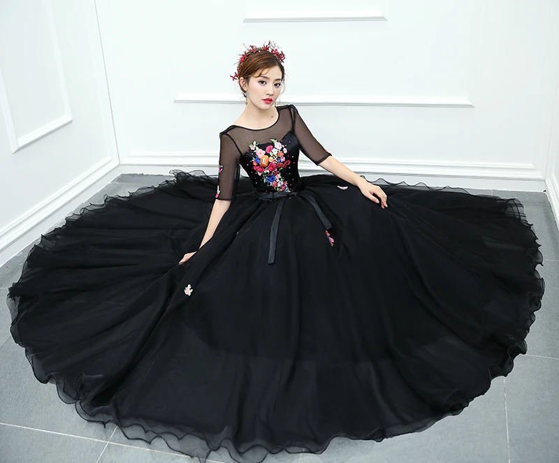 

black half sleeve veil ball gown dress Renaissance Gown queen dress Victorian/Marie Antoinette Belle
