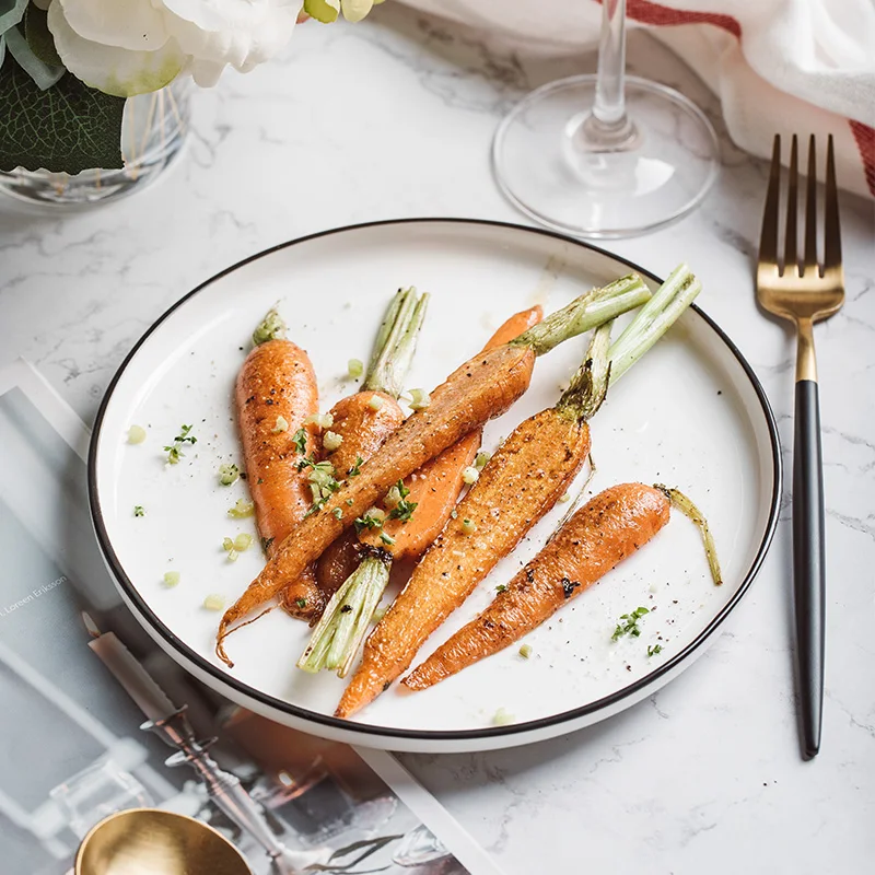 Керамическая посуда тарелка под глазурью ручная роспись черная граница