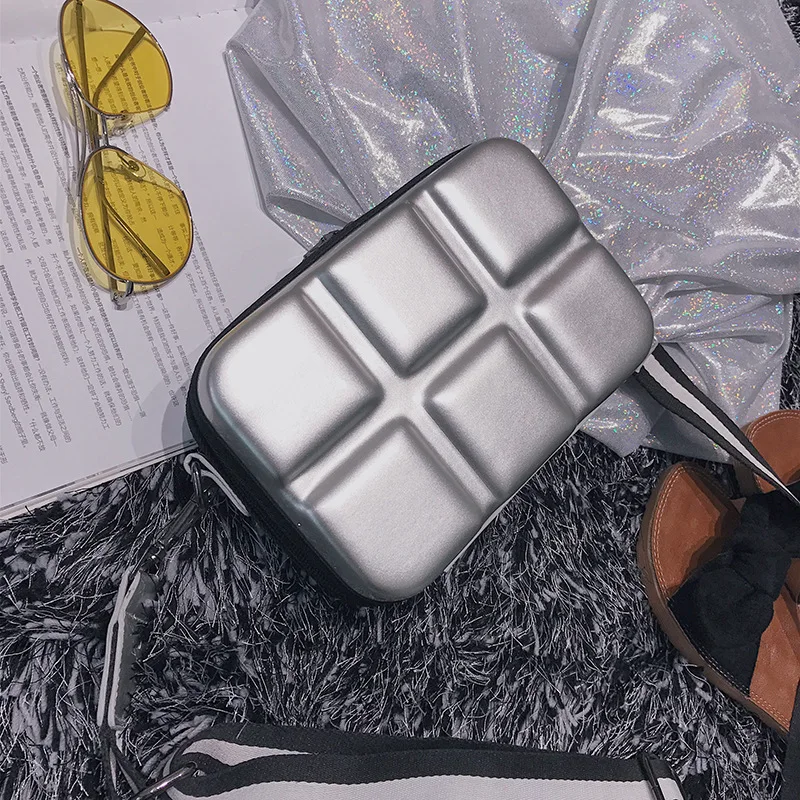 

2019 New Style Laser Patent Leather Magnetic Snap Square Sling Bag mian bao xing Stereo Relief One-Shoulder Oblique WOMEN'S Bag
