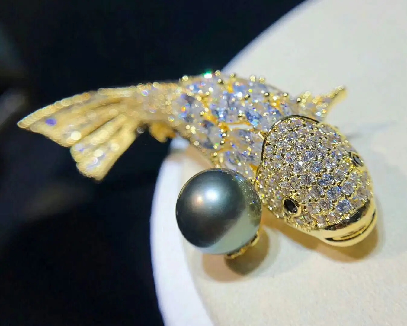 KingDeng Natural Pearl Brooch Korean Personalized Zircon Enamel Pin Women Jewelry Gold Fish Lapel Pin Gifts for Men Cute Copper