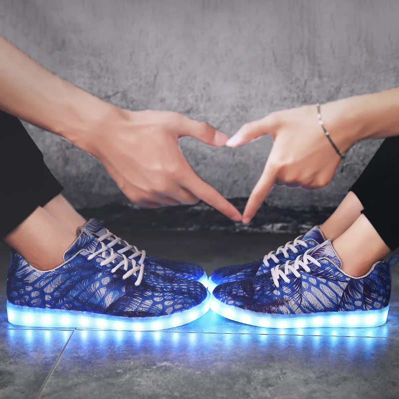 

Couple LED Running Shoes for Men and Women USB Charging Light Up Zapatillas Hombre Deportiva Men Shoes Sneakers Women Mens Shoes