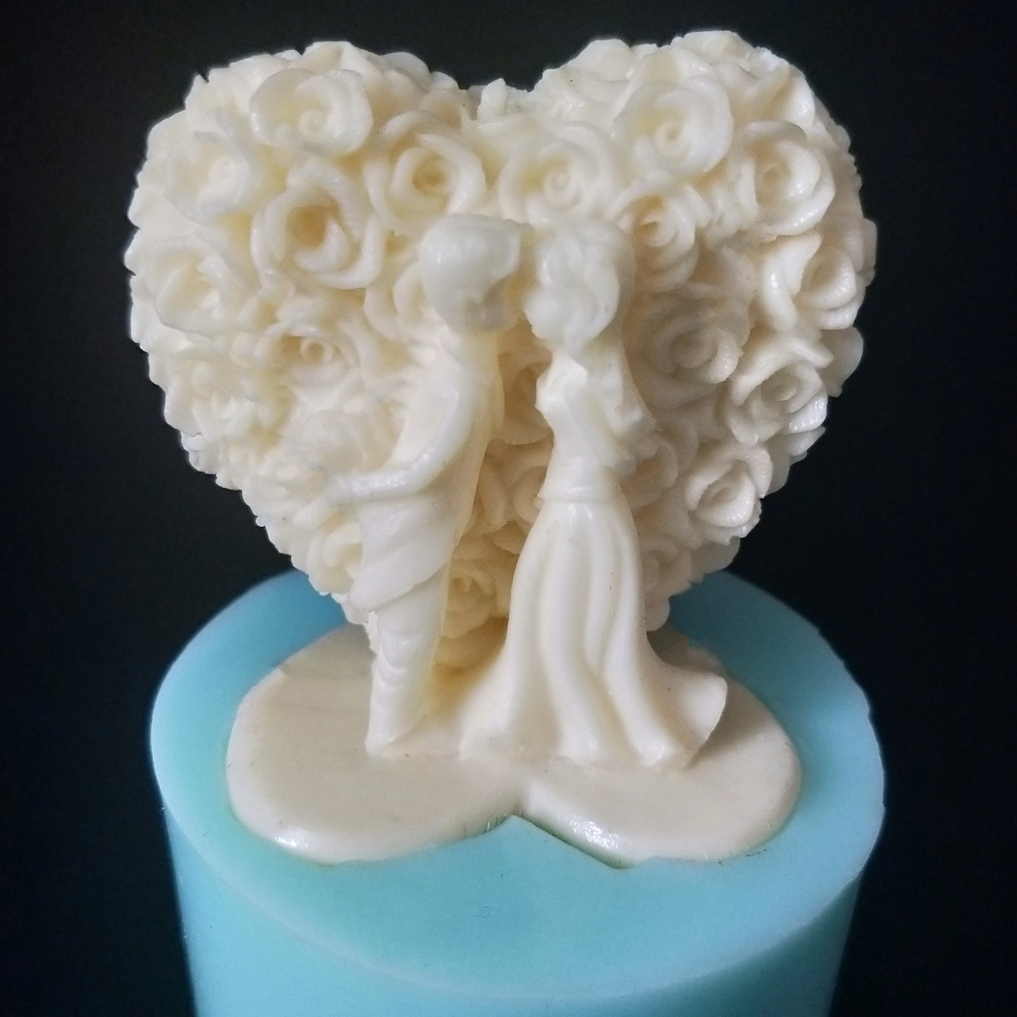 

Silicone mold for soap making 3D love shape mold for wedding cake decoration DIY chocolate mousse cake tools baking tools mould