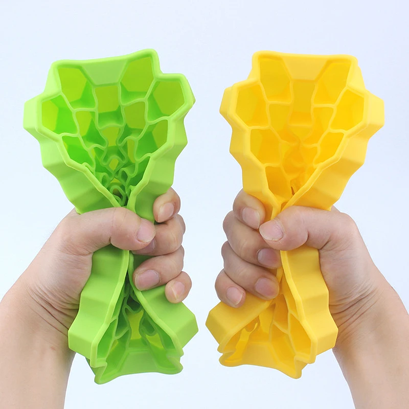 Silicone Ice Cube Trays Honeycomb Shape Home Kitchen Summer Ice cream tool 37 Cubes Ice Tray 3