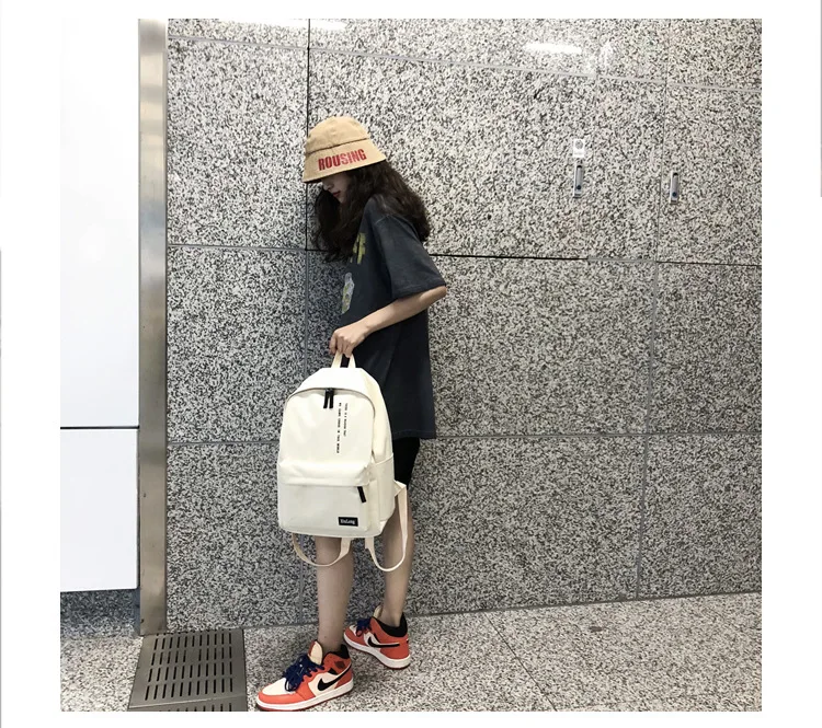 11193777027_2106219099