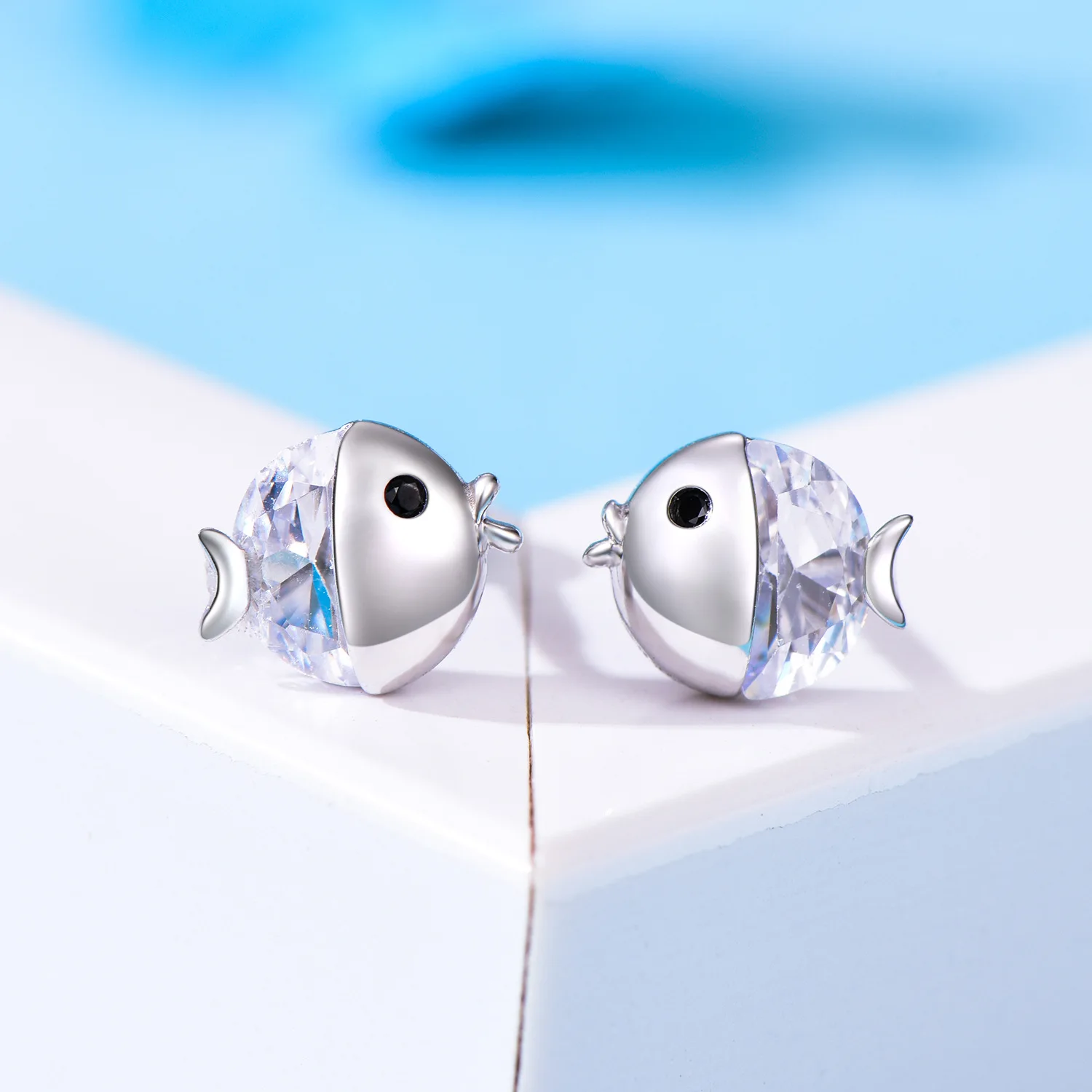 

LK Simple Small Fresh 925 Sterling Silver Earrings Mini Earrings Wild Cute Cartoon Earrings Valentine's Day Gift