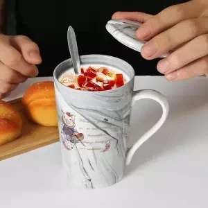 Новая керамическая чашка для питья с крышкой Ложка поросенок милый современный минималистичный мраморный узор Пара кружка для молока кофейная кружка стаканы Грин - Цвет: 420ML
