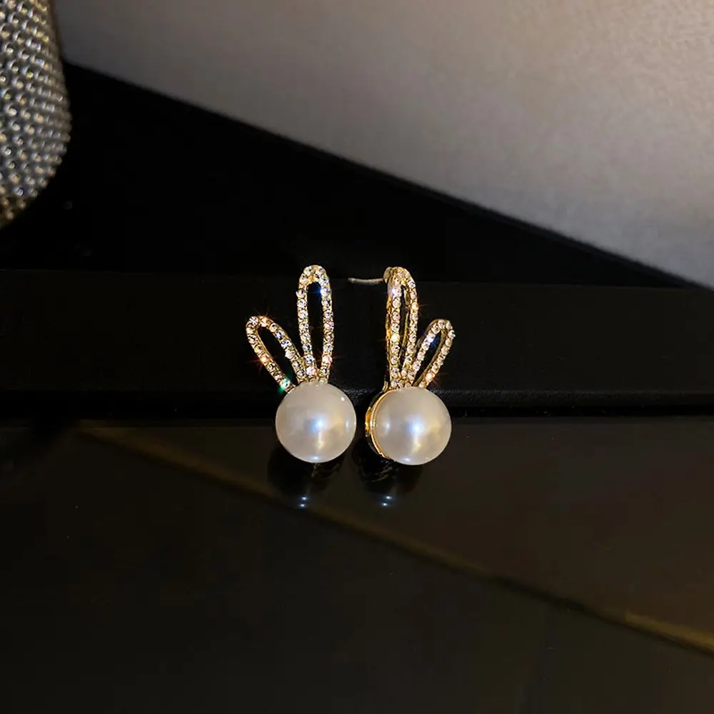 

Vintage Elegant Shiny Hollow Korean Zircon Fashion Jewelry Rabbit Ear Stud Earrings Women Earrings