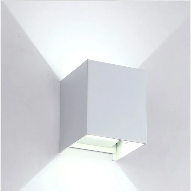 thumbnail image 1 of Lámpara de pared LED para exteriores, de aluminio, para balcón, montaje en superficie, cubo, jardín, porche, luz para interior y exterior, IP65, resistente al agua, bombillas modernas, 1 of 4
