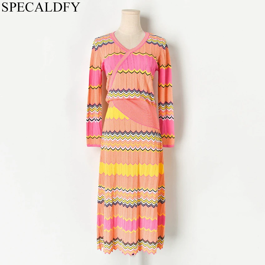 

2019 Autumn Winter Bohemian Wave Striped 2 Piece Set Women Long Sleeve Knitted Sweater Sets Runway Two Piece Suits holiday