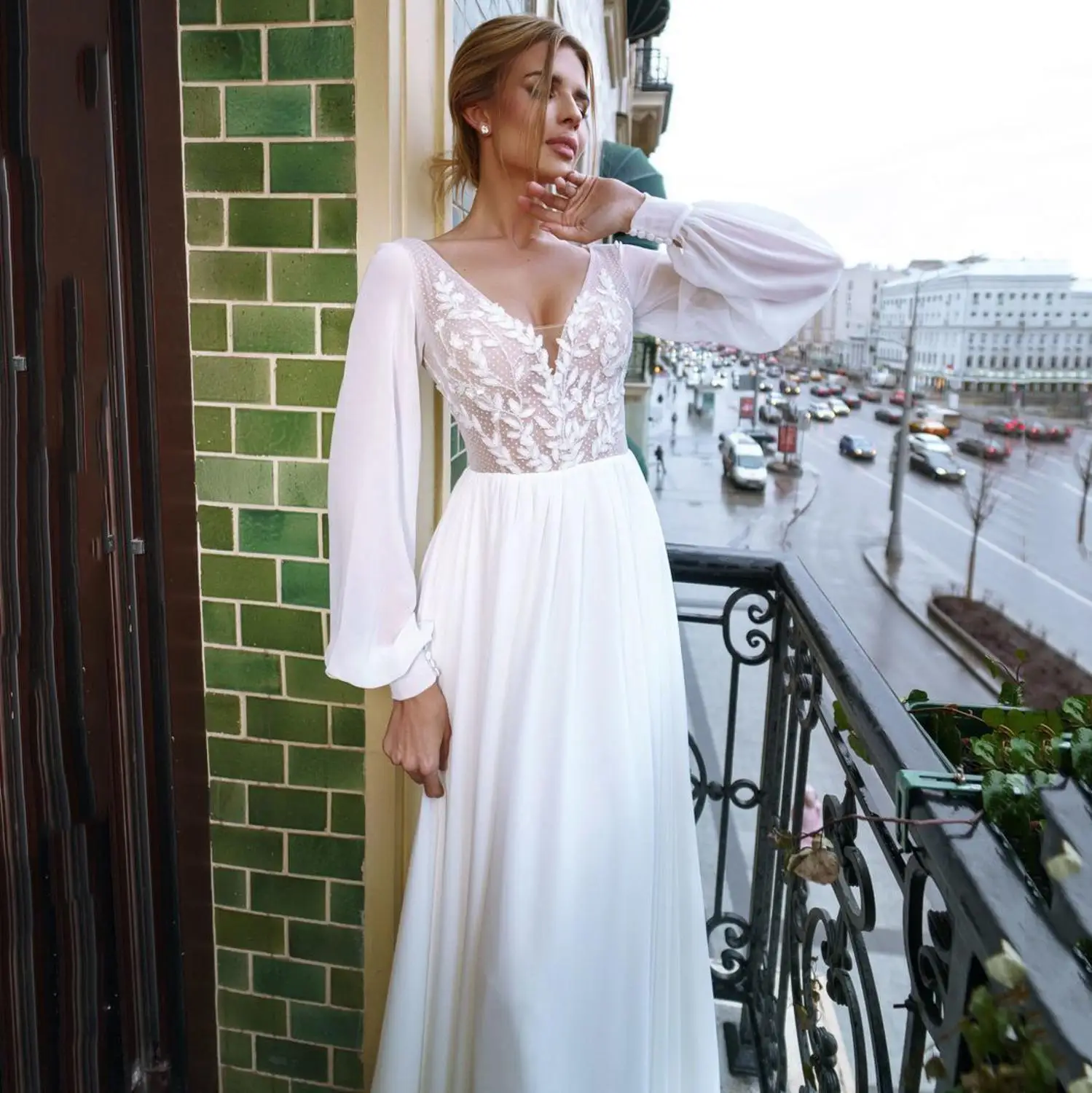 

Thinyfull New Arrival Chiffon A Line Wedding Dresses Long Puffy Sleeve V Neck Bride Dresses Lace Appliques Button Bridal Gown