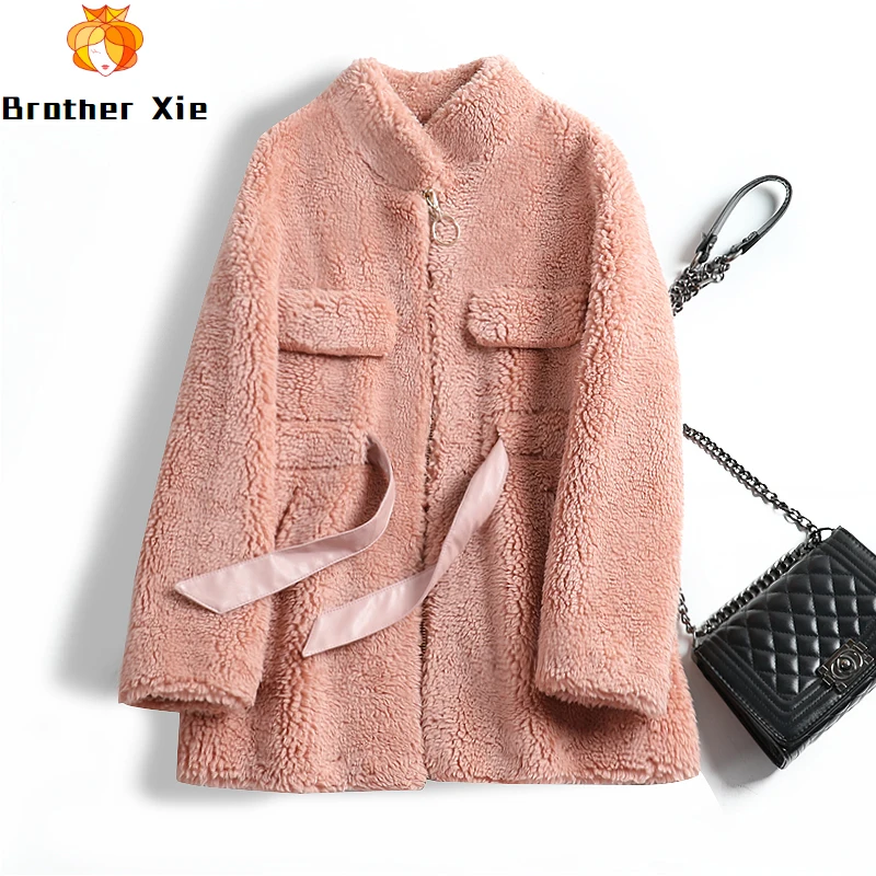 

Fall and Winter 2020 New Granular Velvet Overcoat with Slim Skin and Fur for Women's Middle and Long Doll Collar