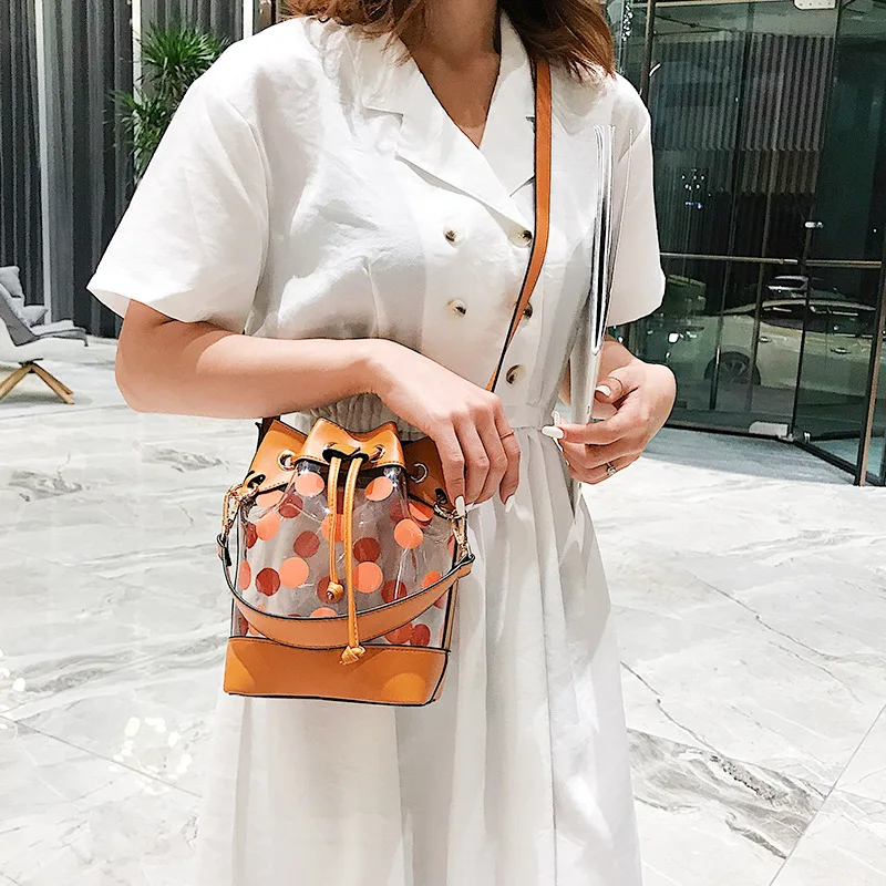 

New women's new2019 small fresh spot clear water bucket popular girl's new inclined bag
