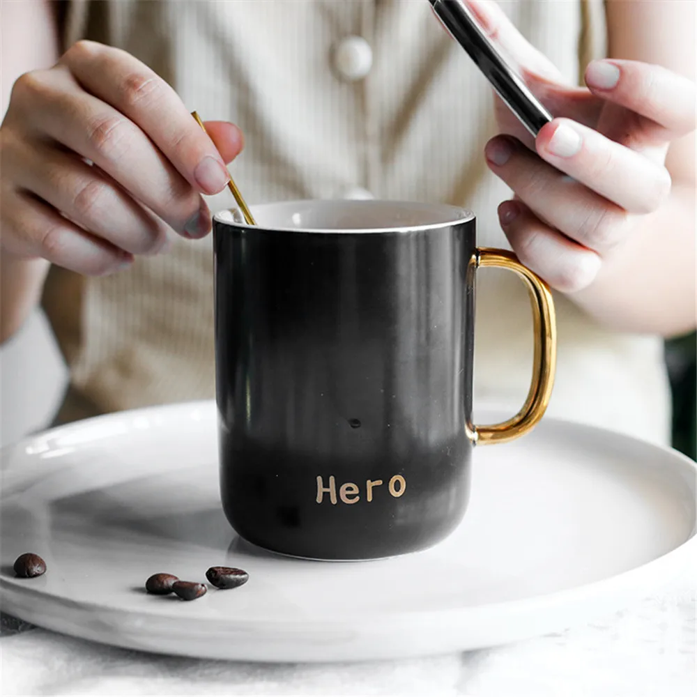 Креативная керамическая кружка с крышкой чайная ложка Черный Белый для завтрака Кофе Молоко офисная чайная чашка для дома посуда для напитков роскошный подарок для пары 400 мл